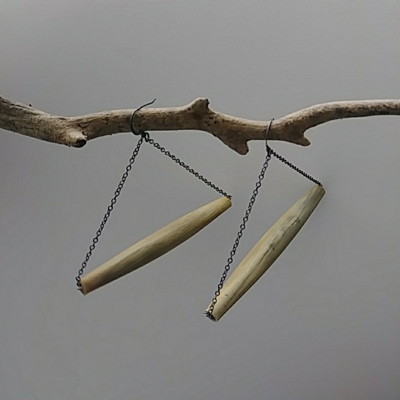 🔴SOLD Natural Minimalist Barrel Wood Earring - Picture 2 of 7